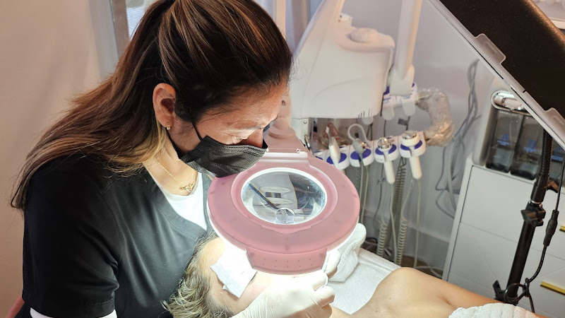 AF1QipMVJsjjfqW8vvSdkrUJ8gGYT7y2SArampD0xVaa=w800-h500-k-no