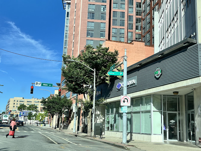 AF1QipNsUen_88TIzM15TzchfFdd7jiN7V_hbxToRU8-=w800-h500-k-no