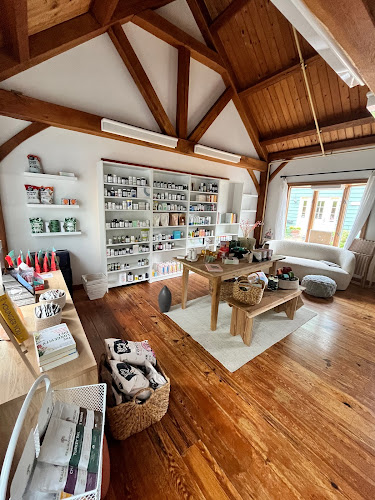 AF1QipNvEVKYBZz7jy2xAGY58YAILoLzIif5nP9ZieCx=w800-h500-k-no