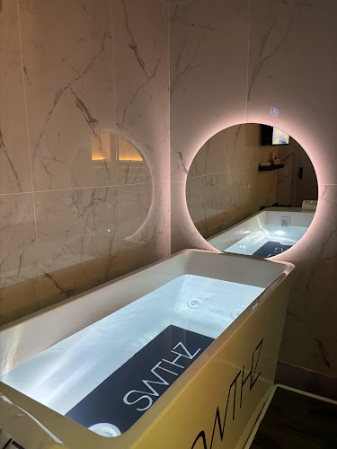 AF1QipO4KMi--eva1WjEcY4U9fzKQ1g3ZyuWCRLvsNoj=w800-h500-k-no