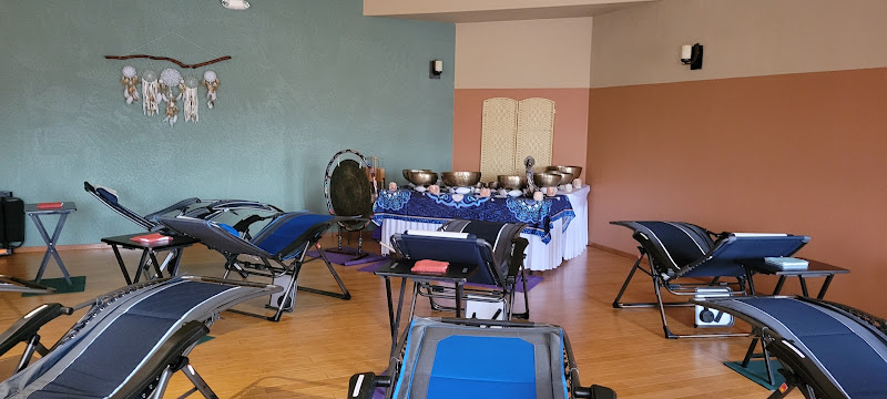 AF1QipOJ6VJ0TLVfNpUVVzSvpbeq0BoNeMc0p9ugDXR3=w800-h500-k-no