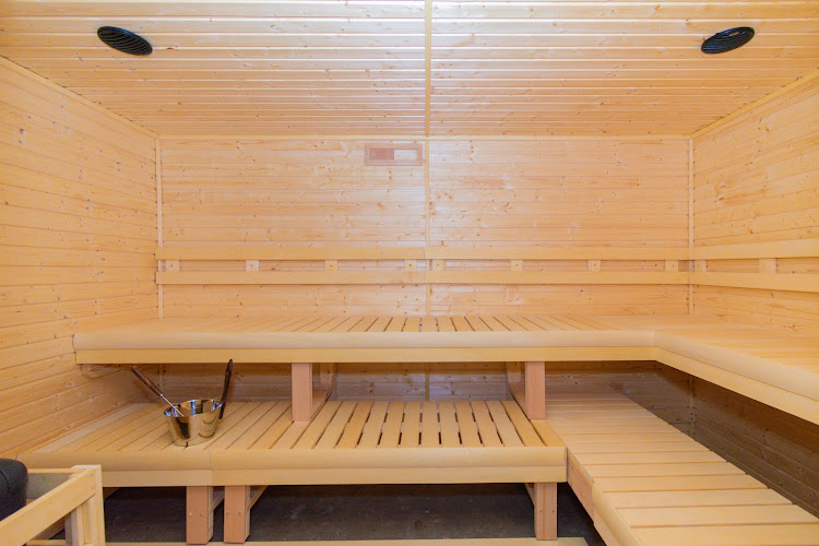 AF1QipOyi5E0t3Rrxn-dMPz4q6tEh-CTHpVO6N-qH086=w800-h500-k-no