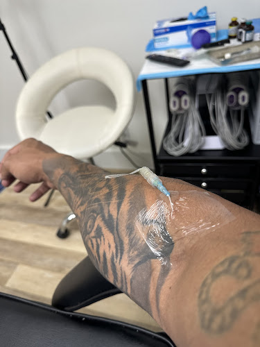 AF1QipPXSzmVV_EhBI_wRArVyVfbEHQ0E21NdyG4RgPY=w800-h500-k-no