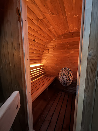 AF1QipPev_FhlJVq_CPgZ-2_4HVr47oz4YaIQ1PCSG7K=w800-h500-k-no