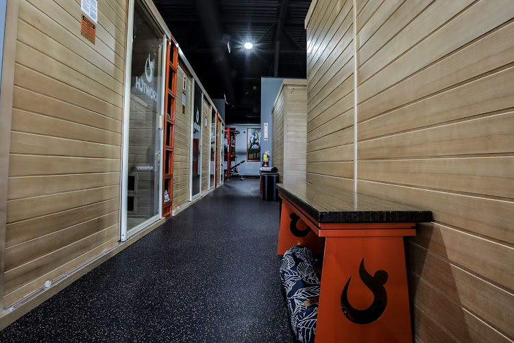 AF1QipPhzlApzQ4U_wSPXFW2VxMddYYTzJiBrPJjtjK5=w800-h500-k-no